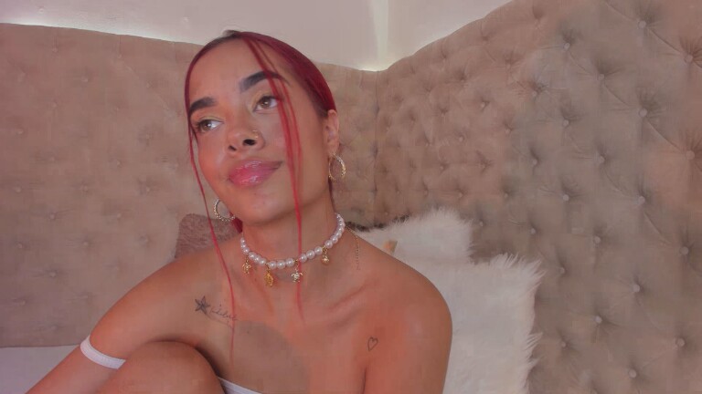 Alanna_Blakes's Streamate show and profile