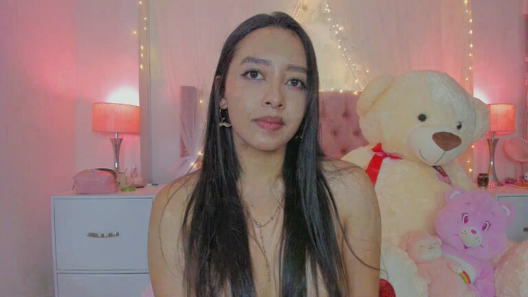 AlexandraWinterr's Streamate show and profile