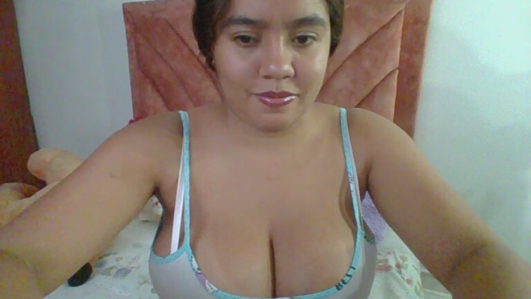 Lauradani's Streamate show and profile