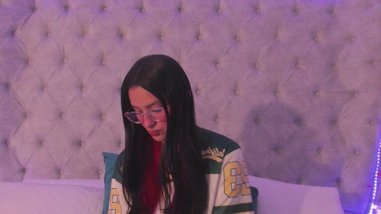 dafne_bss's Streamate show and profile