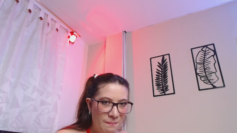 AlexaVelvet's Streamate show and profile