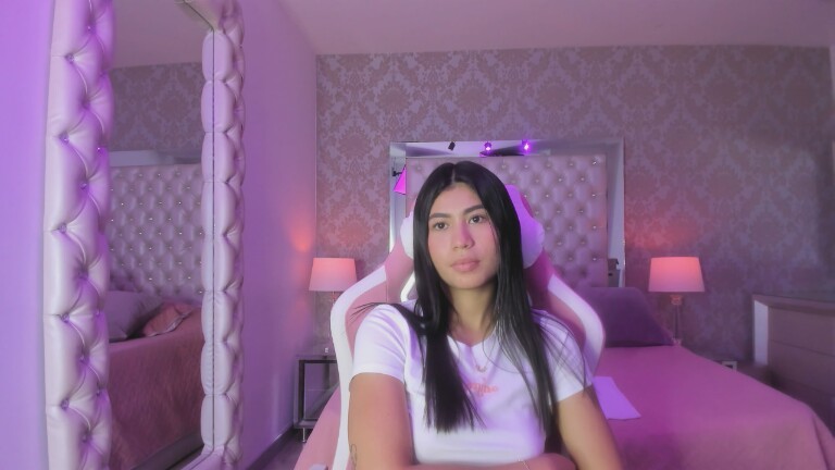 LylaKarl's Streamate show and profile