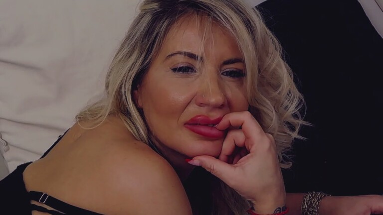 GinaBear's Streamate show and profile