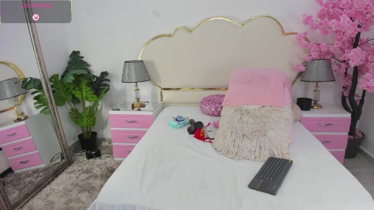 ZendayaRosse's Streamate show and profile