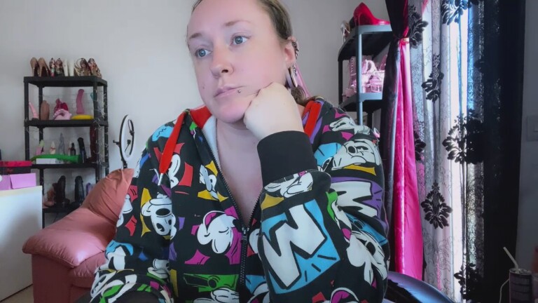 GoddessKisica's Streamate show and profile