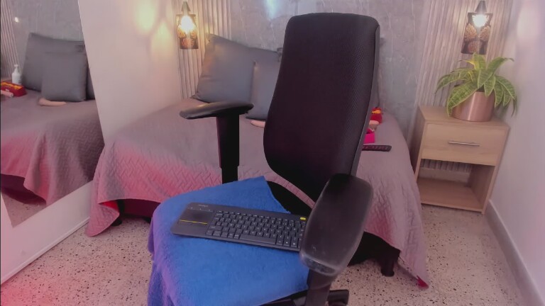 Eva_milfxxx's Streamate show and profile