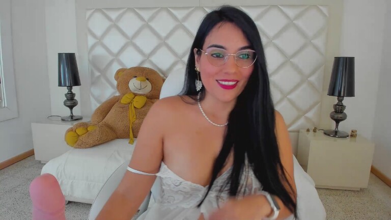 mia_sweetie's Streamate show and profile