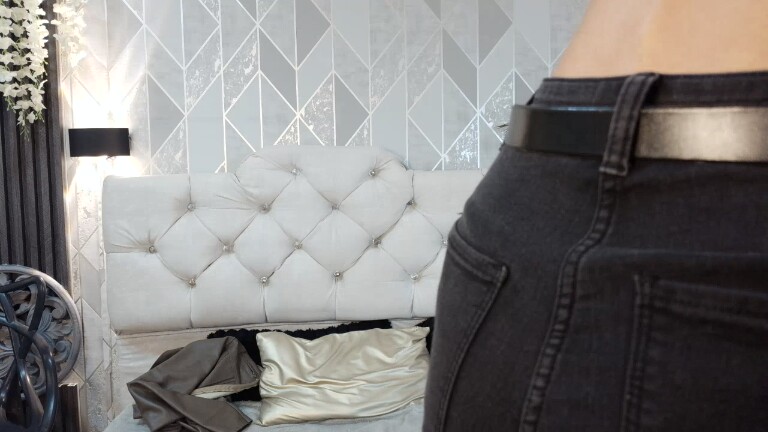 Lia_Bloom's Streamate show and profile