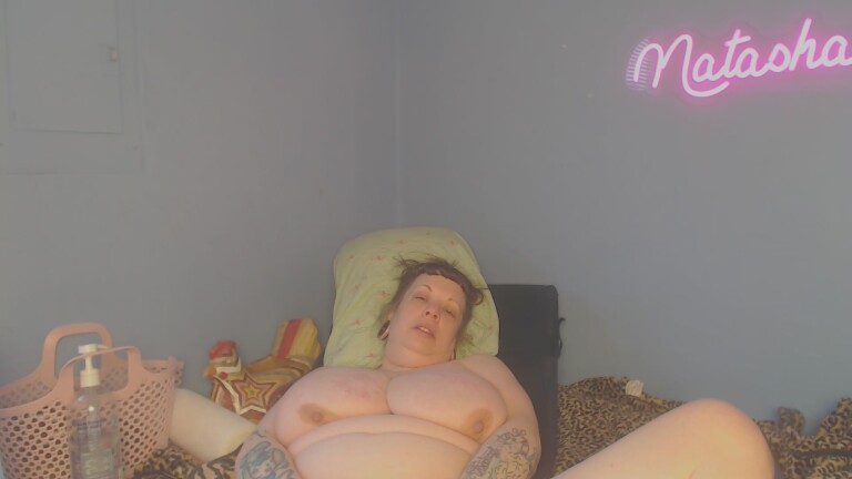 NatashaSalad's Streamate show and profile