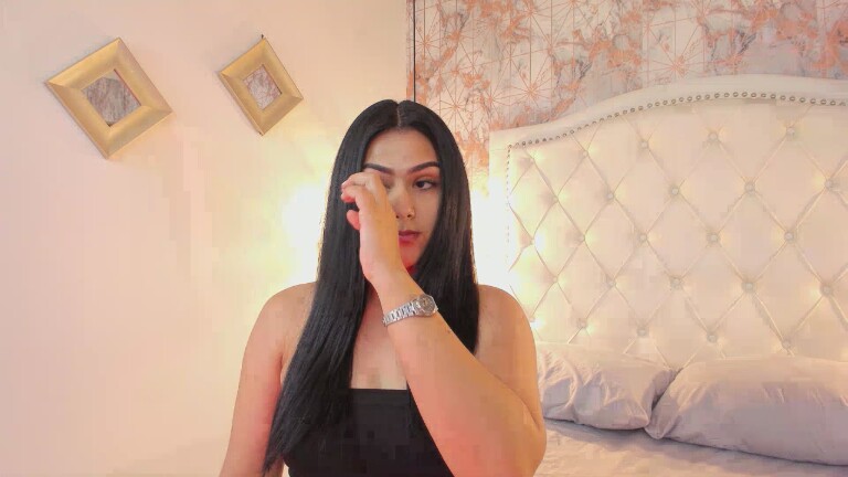 SaharaLyn's Streamate show and profile