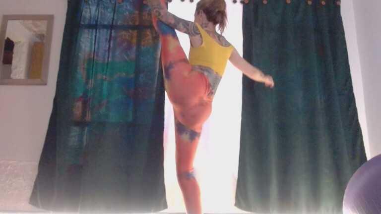 VicktoriaLou's Streamate show and profile