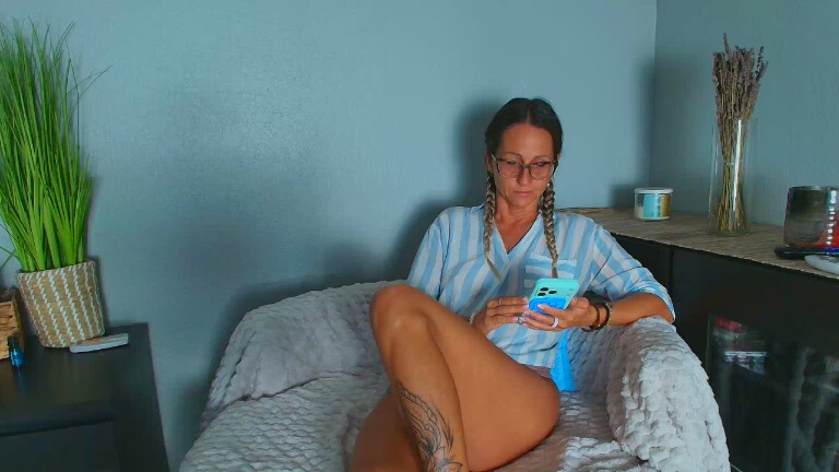 MayaMerciXoxo's Streamate show and profile