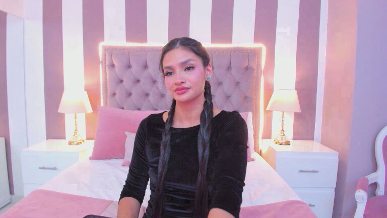 AuraClark's Streamate show and profile