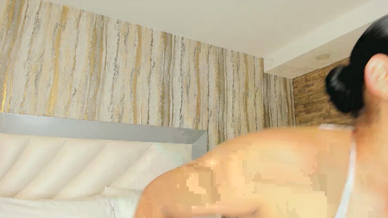 Sara_Hanniston's Streamate show and profile