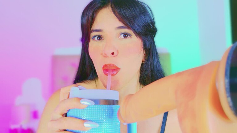 CharlootteEvans's Streamate show and profile