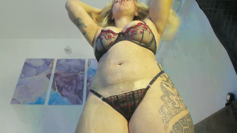 SkyLumen's Streamate show and profile