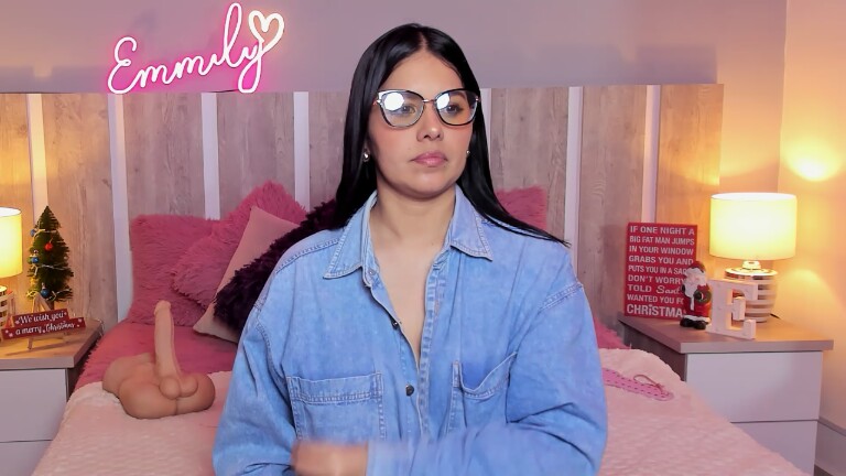 EmmilyKhan's Streamate show and profile