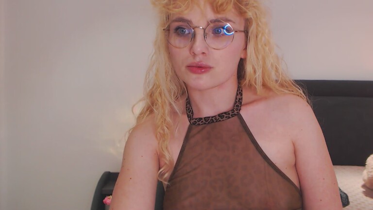 EVYE's Streamate show and profile