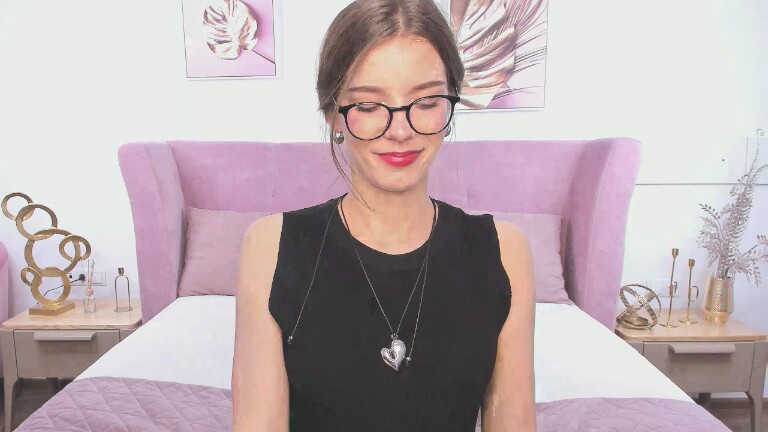 MYasmina's Streamate show and profile