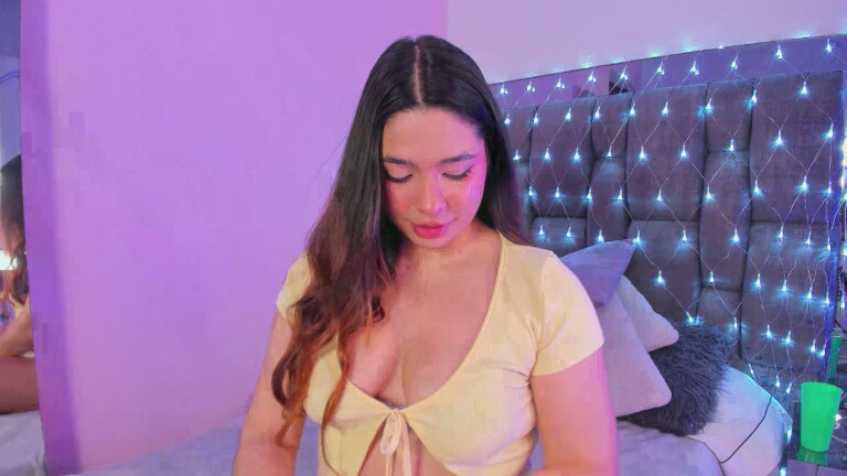 AnnaWhhitte's Streamate show and profile