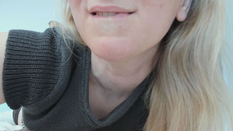 XxSweety_GirlxX's Streamate show and profile