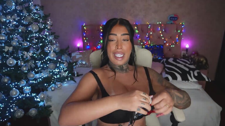 AARISS's Streamate show and profile