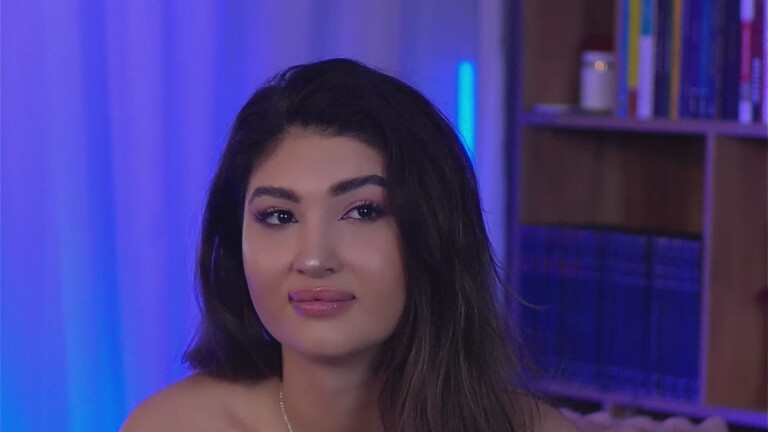 SarahPeach18's Streamate show and profile