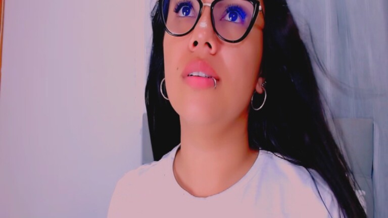 Sharohot69's Streamate show and profile