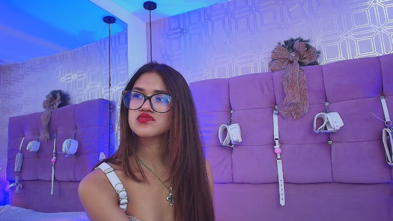 Lilith_Suarez's Streamate show and profile