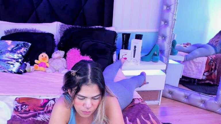 AngelinaDustin's Streamate show and profile