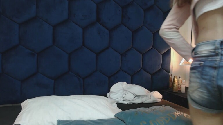 Dreamsecret_vc's Streamate show and profile