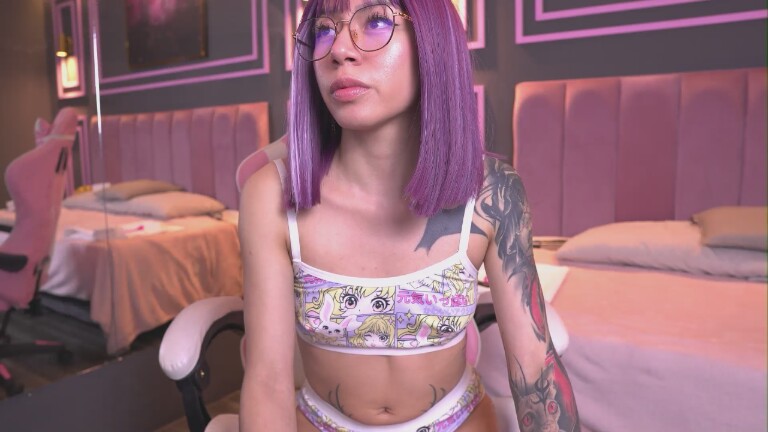 ZaraMiiuw's Streamate show and profile