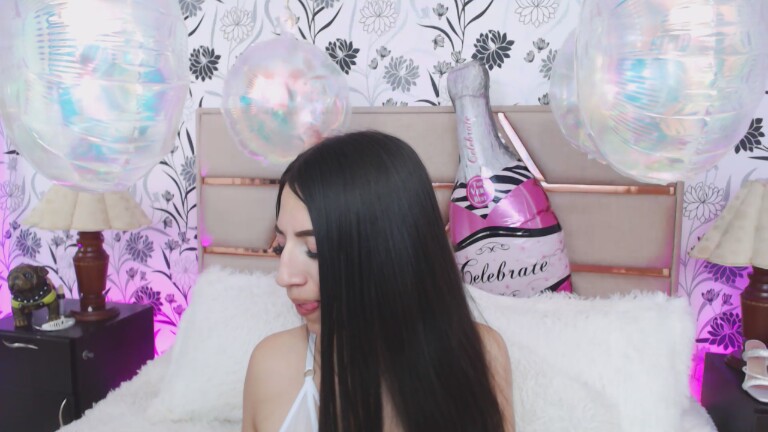 evaiin_Izaiin's Streamate show and profile