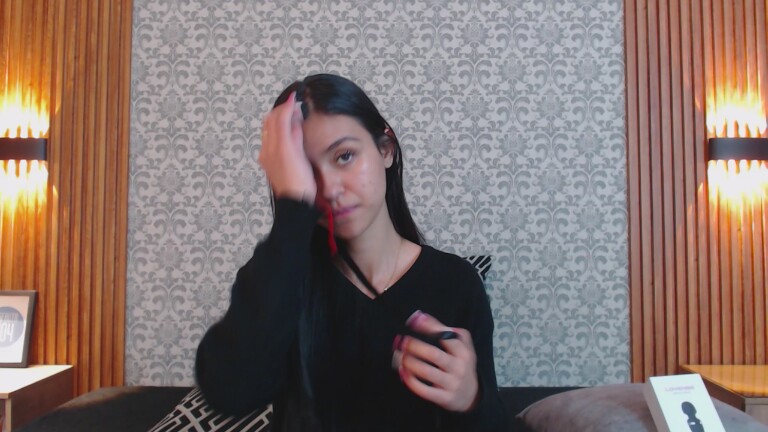 Charlotte_18's Streamate show and profile