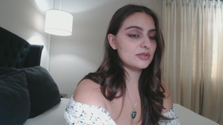 LuciaKing's Streamate show and profile