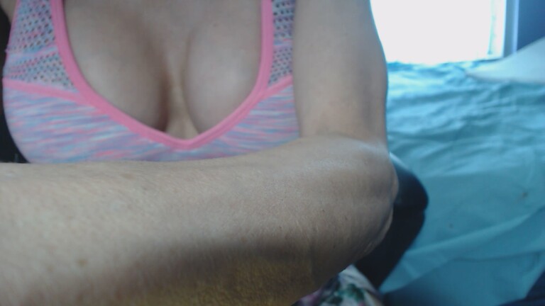 GoodGirlGoneMILF's Streamate show and profile