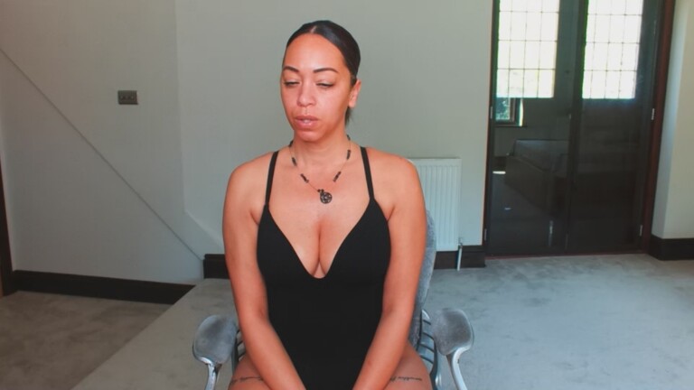 QueenTrick's Streamate show and profile