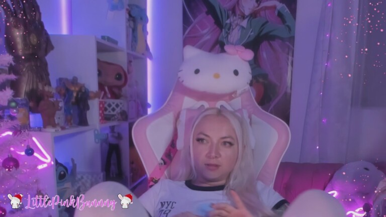 LittlePinkBunnny's Streamate show and profile