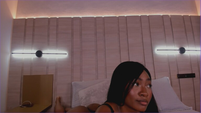 IvonneBrunettee's Streamate show and profile