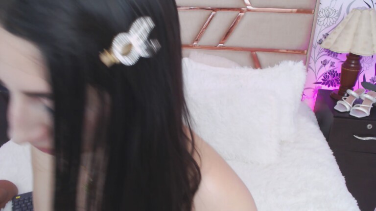 evaiin_Izaiin's Streamate show and profile