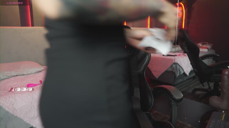 ZaraMiiuw's Streamate show and profile