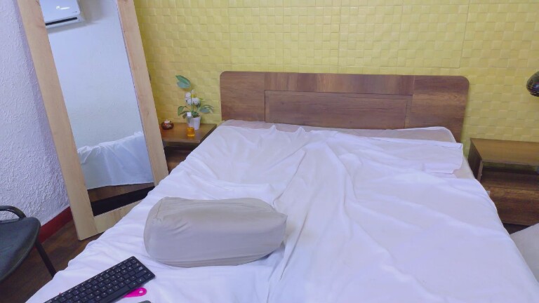 ShamiraSpencer's Streamate show and profile