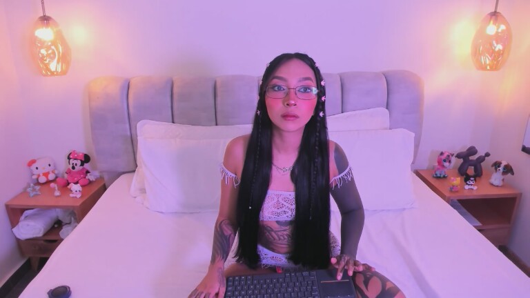 KathNoir's Streamate show and profile