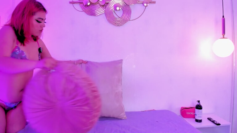 IvonneLogan's Streamate show and profile