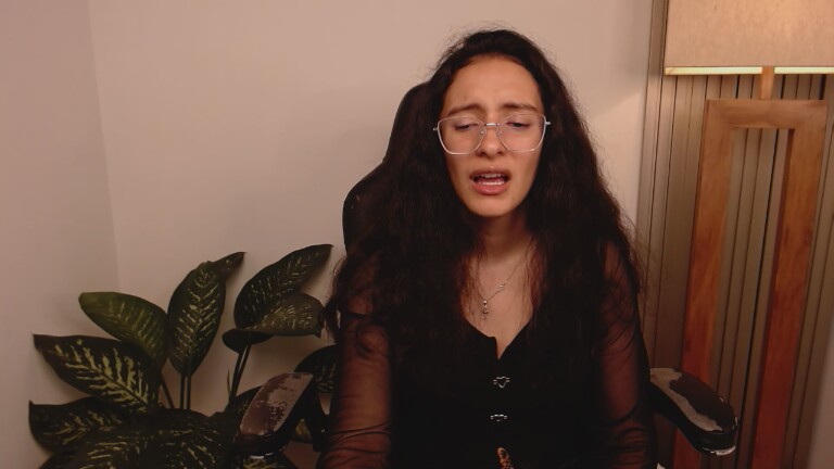 MIAPORTMANN's Streamate show and profile