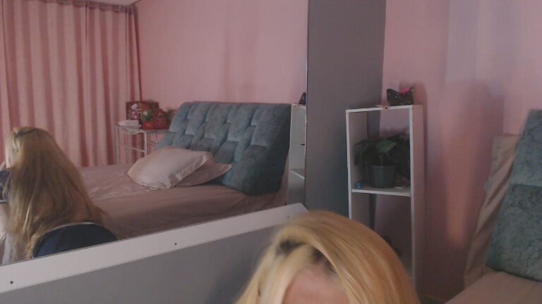 Camila_Cox's Streamate show and profile