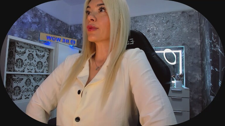 BE_WOW's Streamate show and profile