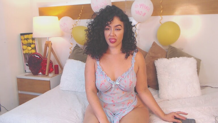 SeleneRisso's Streamate show and profile