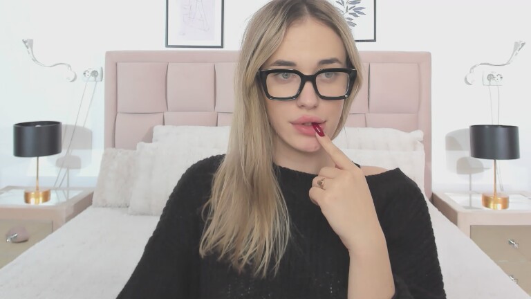 KinkiGirl's Streamate show and profile