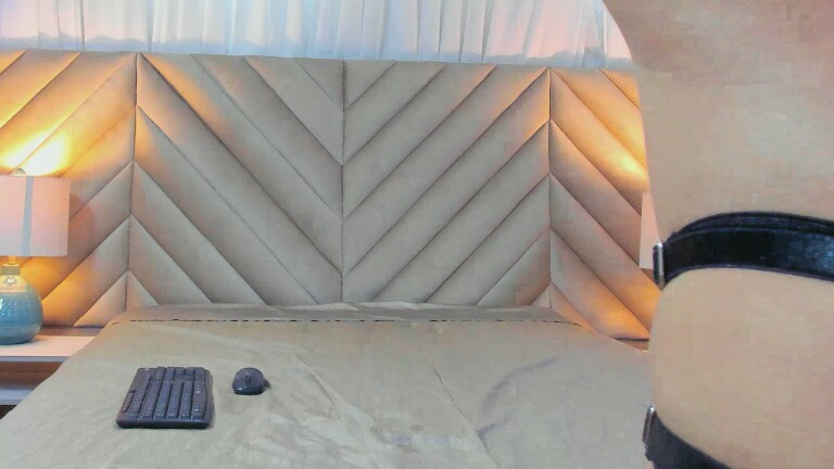 MiaRosel's Streamate show and profile